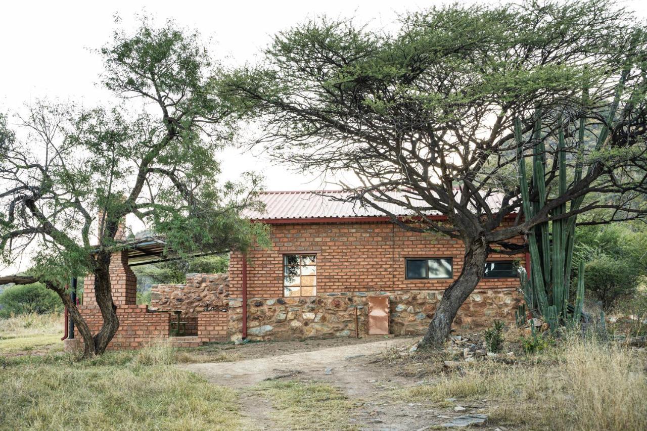 Otavi Vineyards Self-Catering & Camping Esterno foto