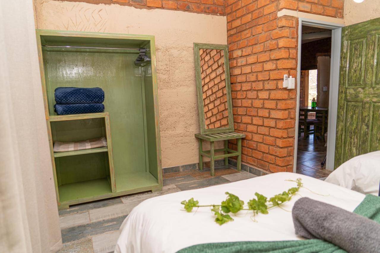 Otavi Vineyards Self-Catering & Camping Esterno foto