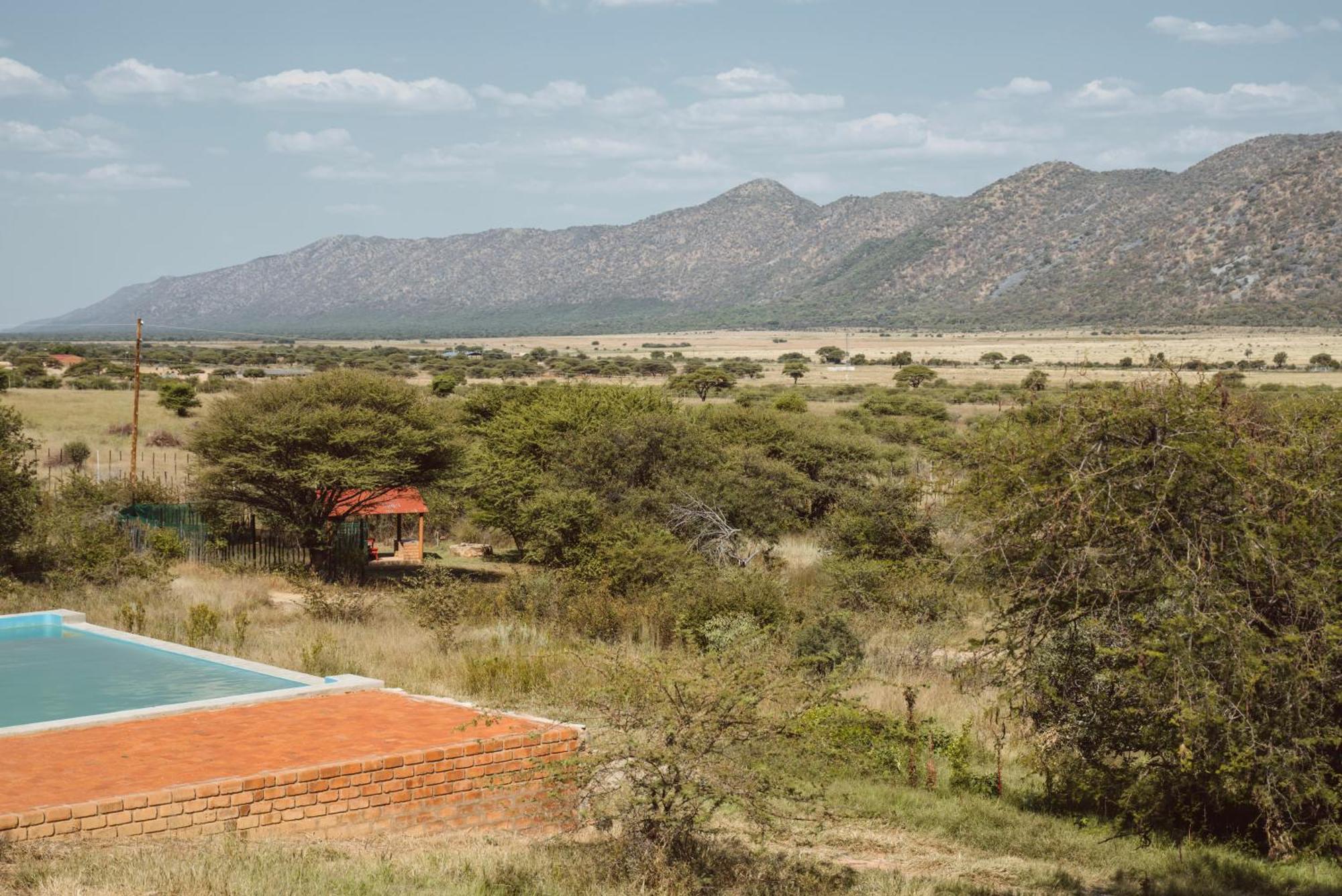 Otavi Vineyards Self-Catering & Camping Esterno foto