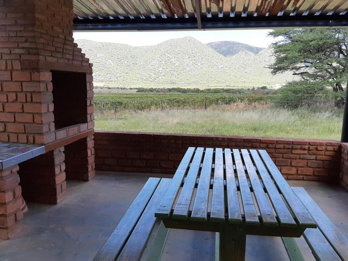 Otavi Vineyards Self-Catering & Camping Esterno foto